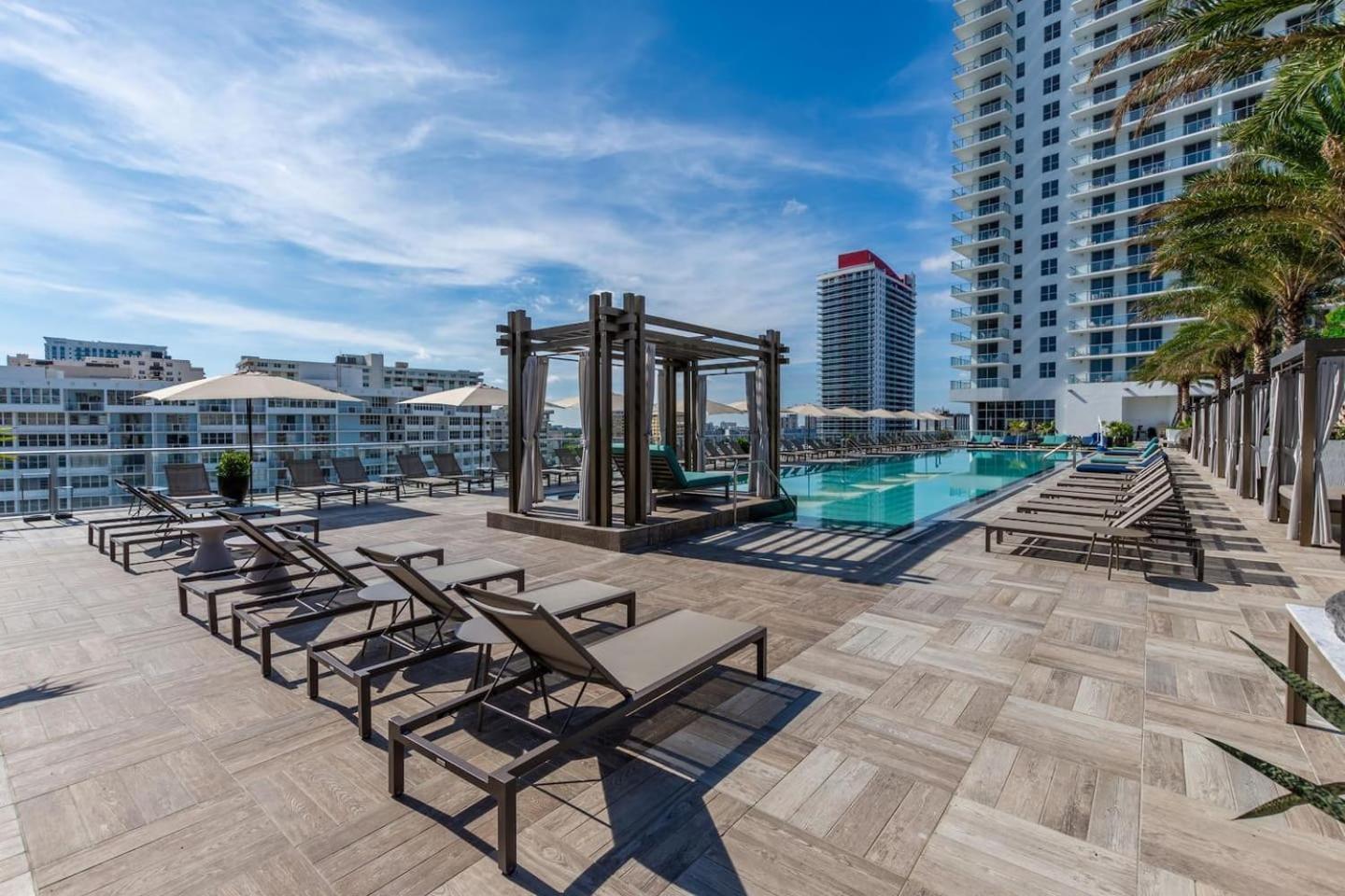 Amazing Apartments At H Beach House 할리우드 외부 사진
