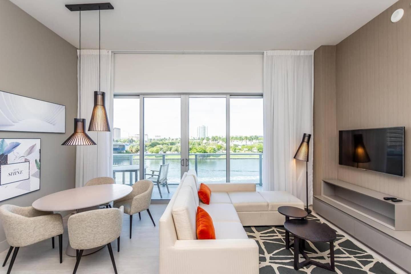 Amazing Apartments At H Beach House 할리우드 외부 사진