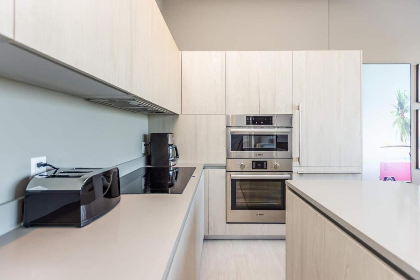 Amazing Apartments At H Beach House 할리우드 외부 사진