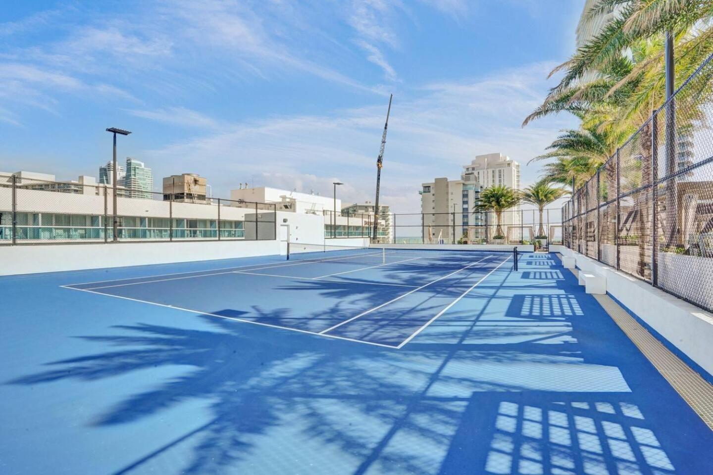 Amazing Apartments At H Beach House 할리우드 외부 사진