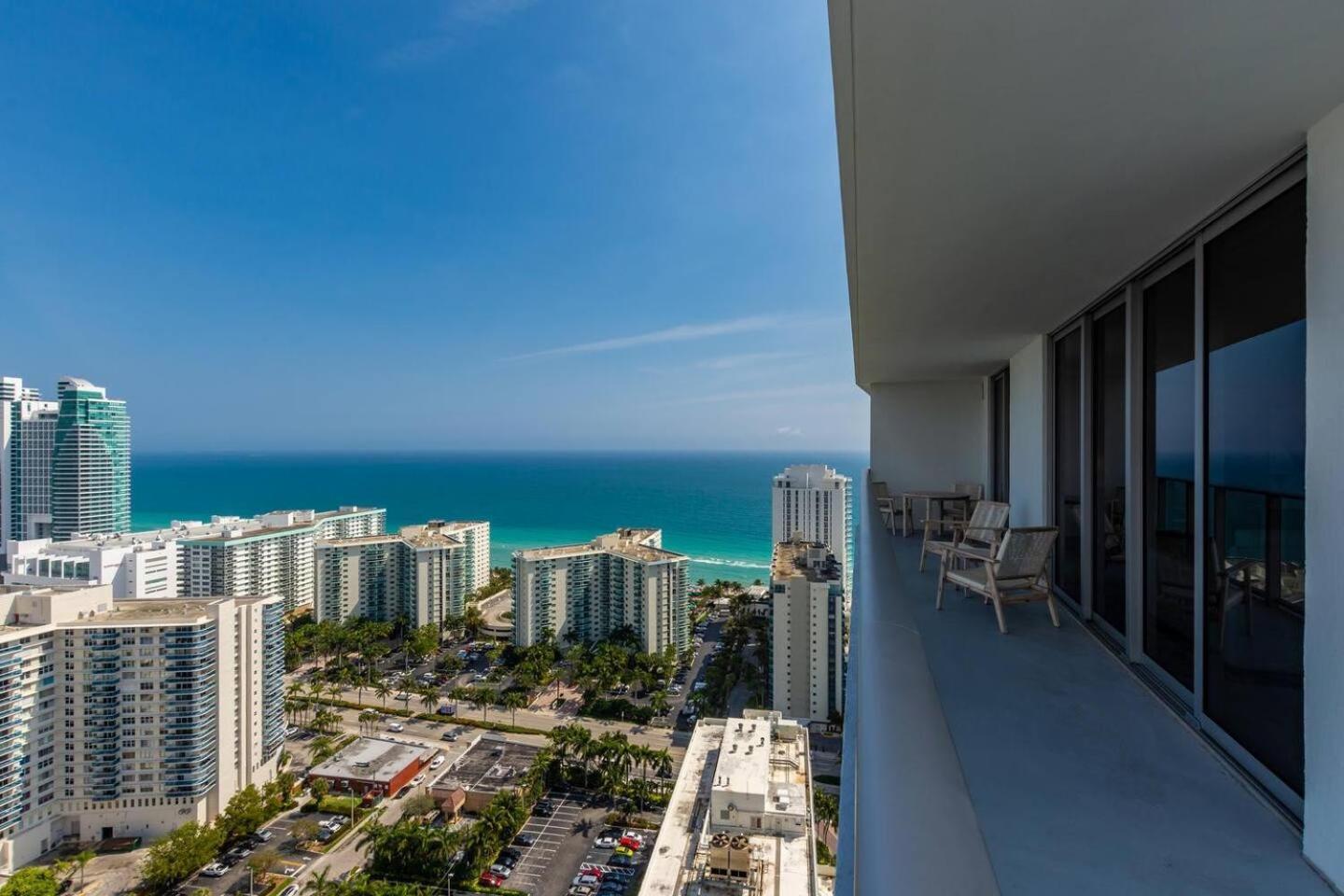 Amazing Apartments At H Beach House 할리우드 외부 사진