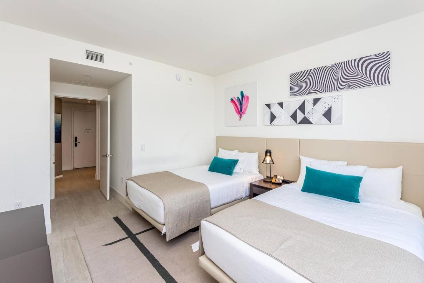 Amazing Apartments At H Beach House 할리우드 외부 사진